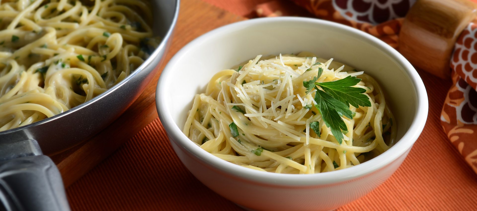 Creamy-Herb-Spaghetti-Skillet-2-HR-Alt-for-Web-1920x850 Creamy Herb Linguine Skillet